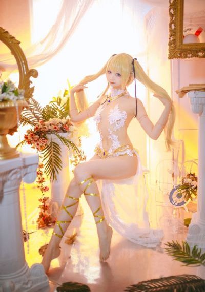 日韩明星美足_720天堂在线