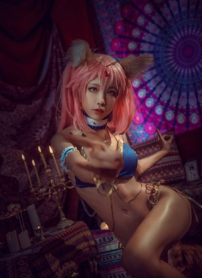 欧美高跟鞋女王_720全集免费观看
