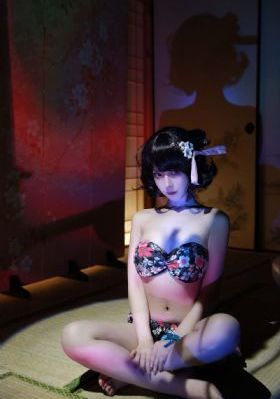 另类专区乱欧美_未删减完整版